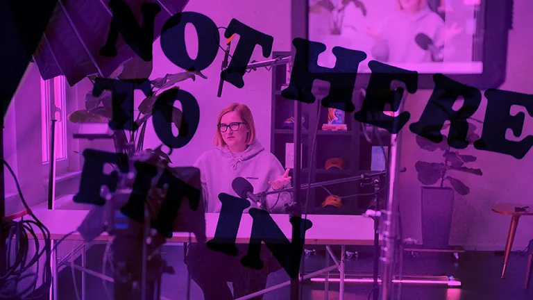 Behind the scenes einer Videorpoduktion für Social Media mit Kameratechnik im Studio UPSPACE in Nürnberg